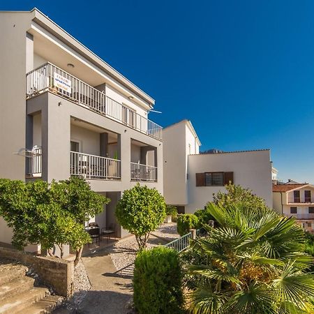 Apartments By The Sea Brist, Makarska - 11078 外观 照片