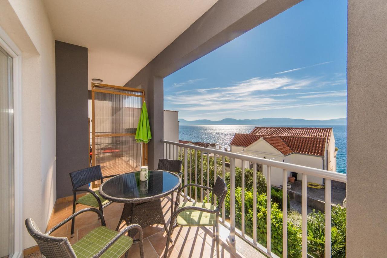 Apartments By The Sea Brist, Makarska - 11078 外观 照片