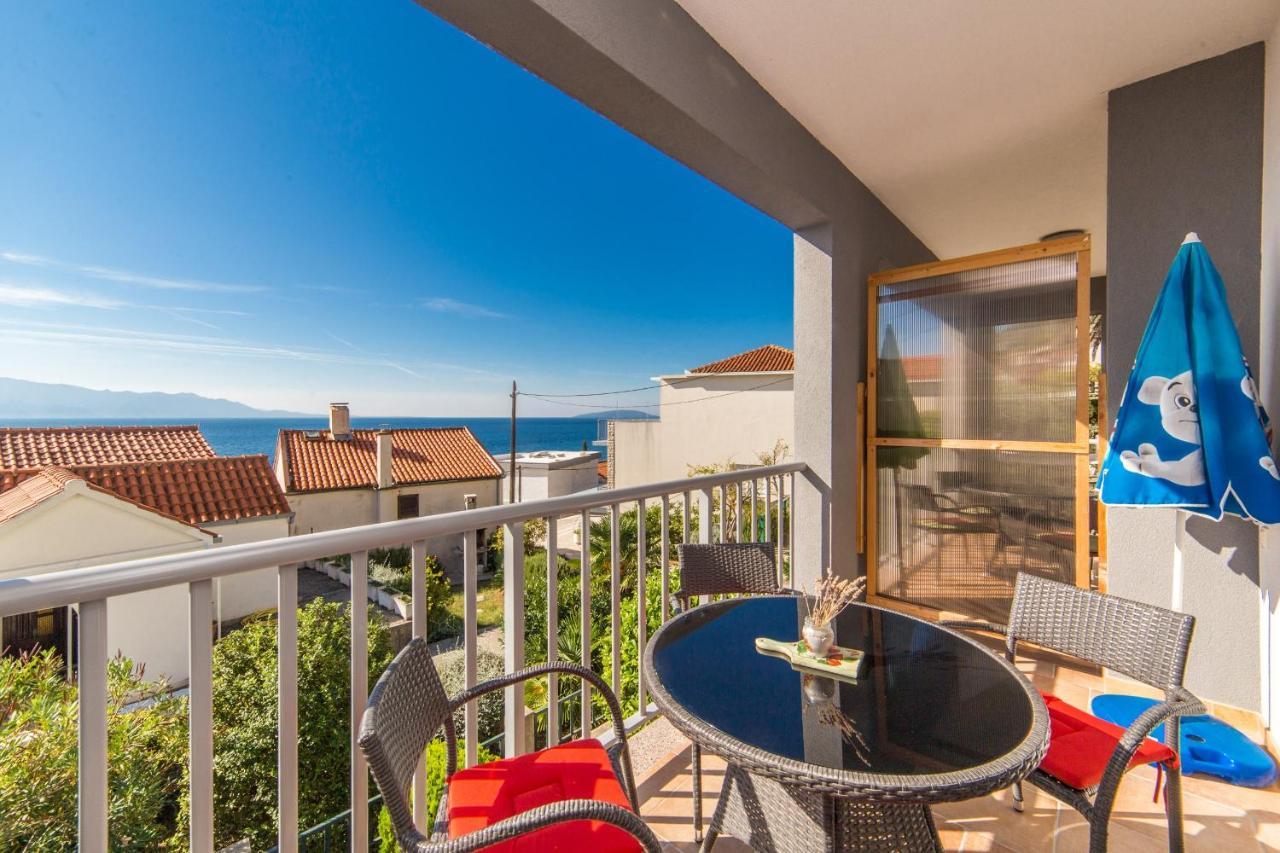 Apartments By The Sea Brist, Makarska - 11078 外观 照片