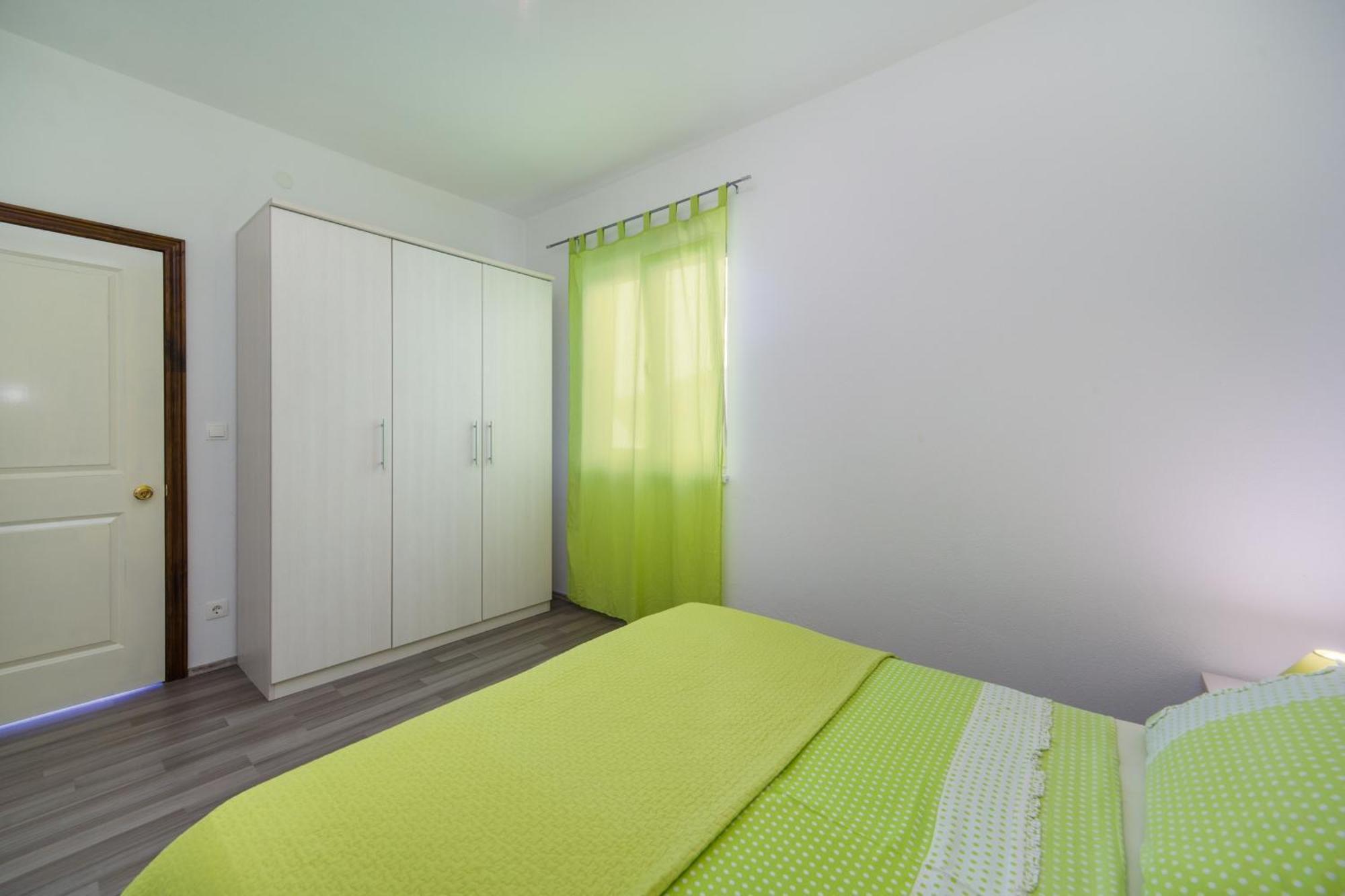 Apartments By The Sea Brist, Makarska - 11078 客房 照片